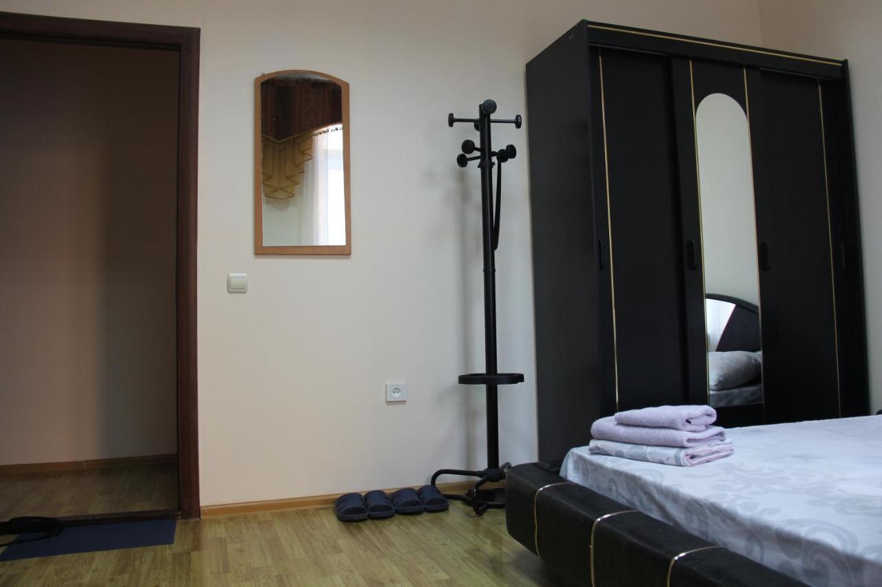 Apartments Domovik ,Kirilla I Mefodiya, 5 มุกาเชเว ภายนอก รูปภาพ